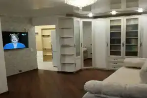 Квартира на набережной, Тверь