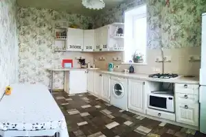 Апартаменты в доме коттеджного типа у монастыря