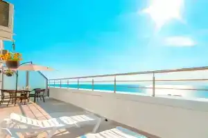 Пентхаус с панорамным видом на море с террасой, Адлер