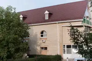 Большой дом с баней, бассейном, мангалом и парковкой, Ставрополь