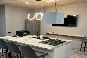 Дизайнерская двушка, Горячеводский