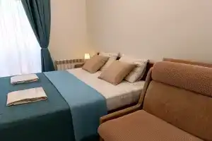 Светлая студия с бассейном, Адлер