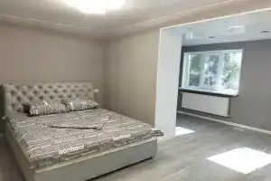 Двухкомнатная квартира люкс в центре города в 10 минутах до пляжа