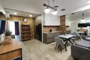 Новая дизайнерская квартира с прекрасным видом на горы