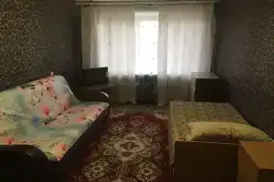Квартира со свежим ремонтом около субра, Североуральск