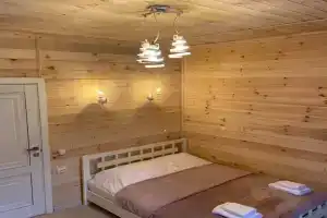 Гостевой дом на лесной поляне, Архыз