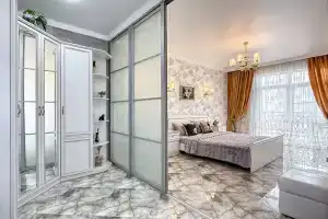 Апартамент с бассейном в 150 м от пляжа с видом на море