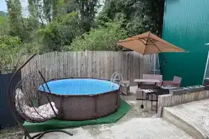 Экологичный уютный домик в центре Хосты
