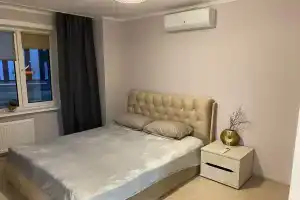 Квартира в новом доме, в центре города