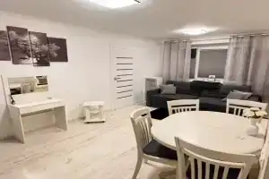 Современная светлая 2к квартира в самом центре (Площадь Победы)