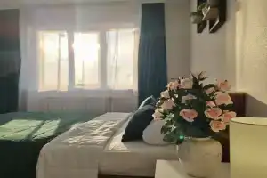 Стильная квартира вблизи набережной (Уютный Дом 106), Астрахань