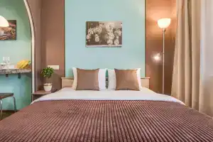 Студия, Санкт-Петербург