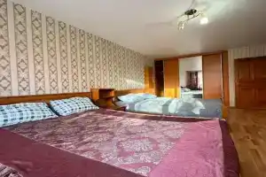 Квартиры посуточно на Аксакова 7, Уфа