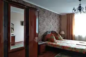Двухкомнатная квартира в курортном центре Евпатории
