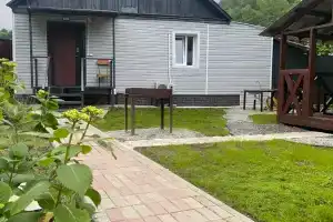 Уютный домик у моря, Хоста
