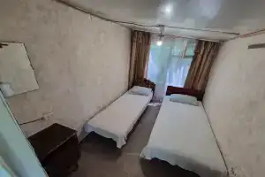 Комната в деревянном доме недалеко от моря