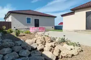 Домик на Азовском море, За Родину