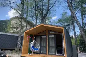 Домик у реки возле канатной дороги, Домбай