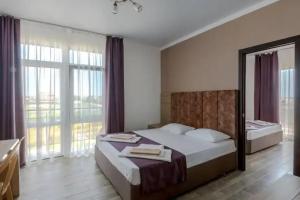 Четырёхместный номер люкс с видом на море