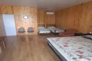 Четырёхместный номер улучшенный с видом на море, Гагра