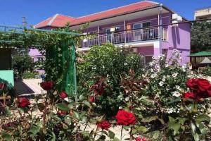 Четырёхместный номер стандарт, Береговое