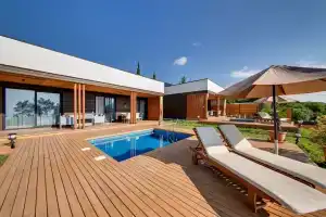 Уютные шале с бассейном и прекрасным видом, Гурзуф