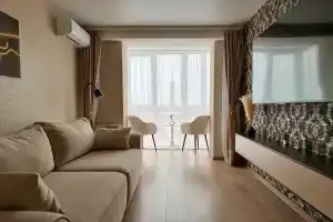 Квартира с панорамным балконом, Евпатория