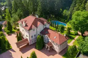 Вилла Барселона, Апрелевка