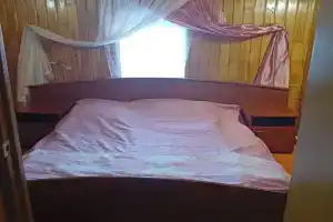 домик рядом с Троице-Гледнским монастырем На Родине Деда Мороза
