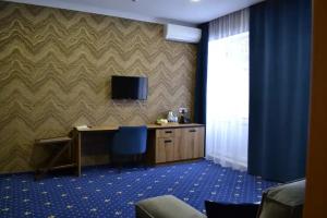 Четырёхместный номер категории Люкс с балконом, Вольск