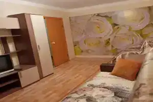 Квартира 4, Плес