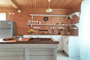 Дом с камином и с большим фруктовым садом, Эсто-Садок