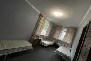 Трёхместный видовой номер комфорт со своим душем и санузлом, Красная Поляна
