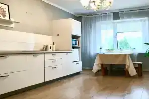 Большая полноценная трёхкомнатная квартира., Иркутск
