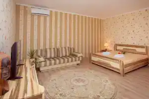 Трёхместный номер люкс с видом на море