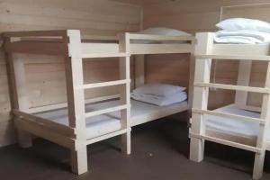 Многоместный смешанный номер Кровать в шестиместном номере с общим санузлом в отдельном блоке