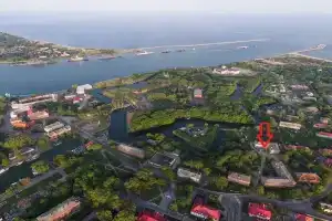 Квартира на берегу крепостного канала