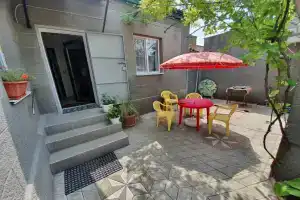 Двухкомнатный дом в центре