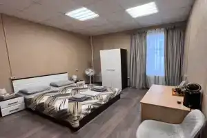Светлая комната с окнами во двор с общим санузлом, Москва
