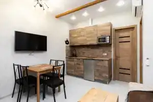 Евро 3К с балконом у подъёмника, Эсто-Садок