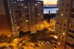 Студия с панорамой реки Волга, Астрахань