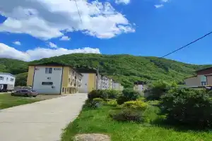 Уютная студия, Небуг