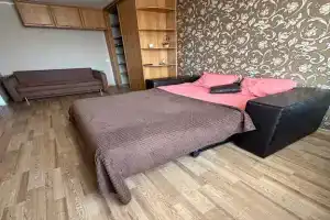 Уютная квартира рядом с метро с видом на лес, Казань
