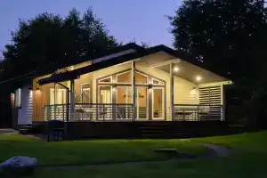 Уютнейший дом у озера, пляж в 30 шагах, Ладога 10 мин, Карелия 40 мин