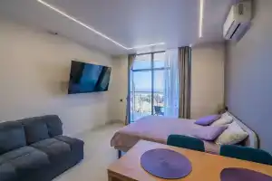 Дизайнерская студия Ls-hi-tech emotion с видом на море 2 этаж, Алушта
