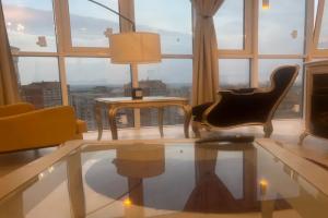 Чудесная квартира с панорамным видом на город