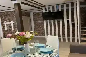Коттедж с мангальной зоной и террассой, Аннолово