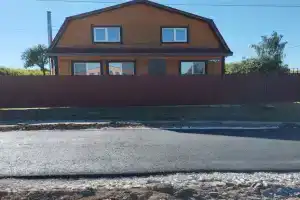 Уютный дом в центре села со всеми удобствами