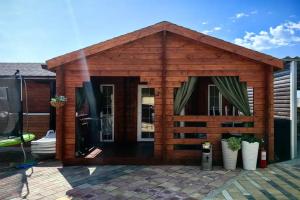 Уютный деревянный домик