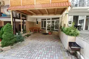 Апартаменты зелёный студия+спальня, Кореиз